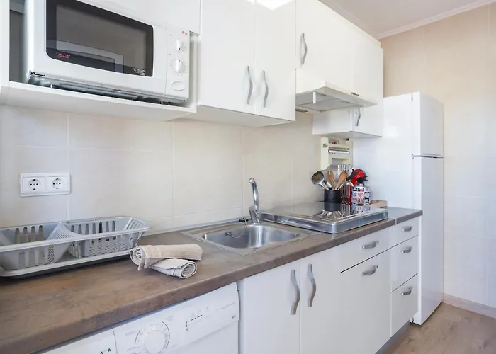 Golden Park Apartment *